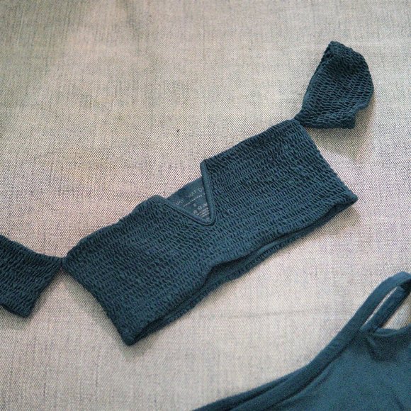 AWAY THAT DAY Havana Bikini Top - Recycled, Sustainable (off the shoulder) - Picture 3 of 12